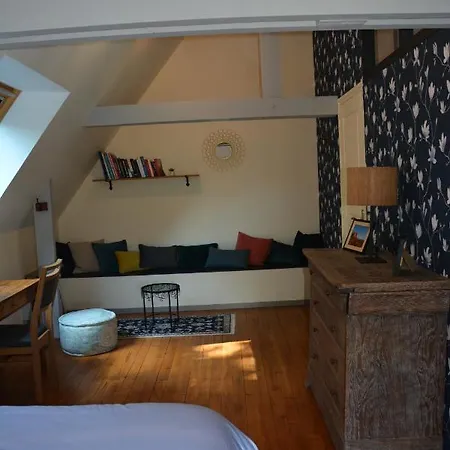 Le Courtil Fleuri Feriehus *