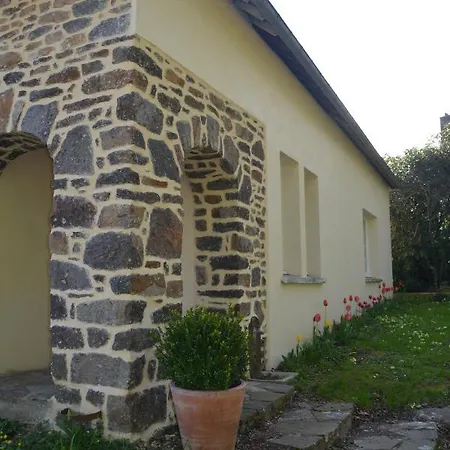 Le Courtil Fleuri Feriehus *