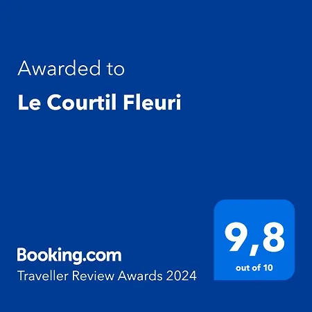 Le Courtil Fleuri Feriehus *